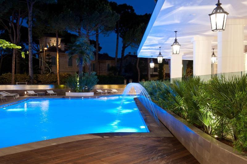 Belvedere Hotel 4*